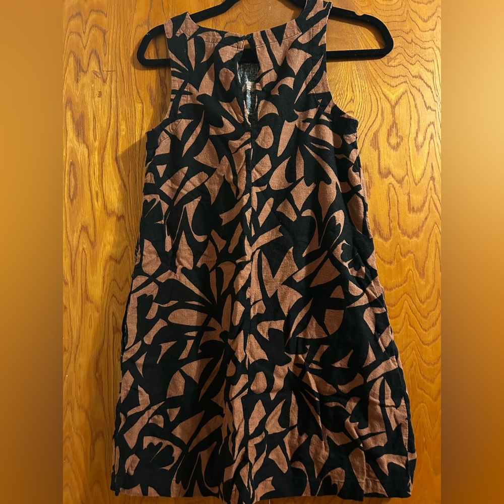 Elegant Black and Brown Patterned Dress